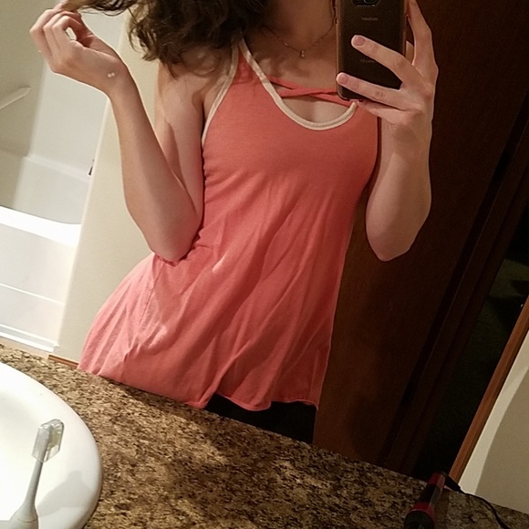 Cute comfy tank! - Picture 1 of 3